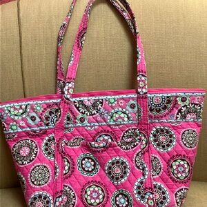 Vera Bradley Pink Cupcake Large Tote Bag With Zipper